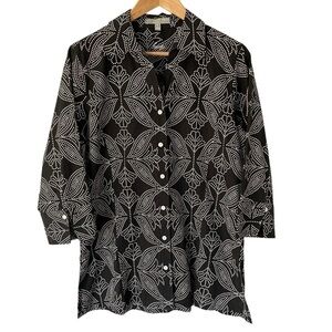 Foxcroft Wrinkle Free Cotton Button Up Shirt Womens 10 Black Floral Polkadot GUC